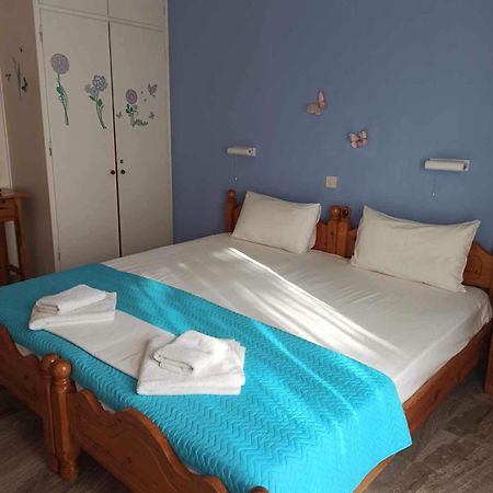 Corfu Sunflower Apartments Benitses  Bagian luar foto