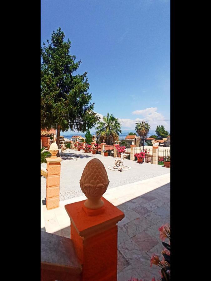 Corfu Sunflower Apartments Benitses  Bagian luar foto