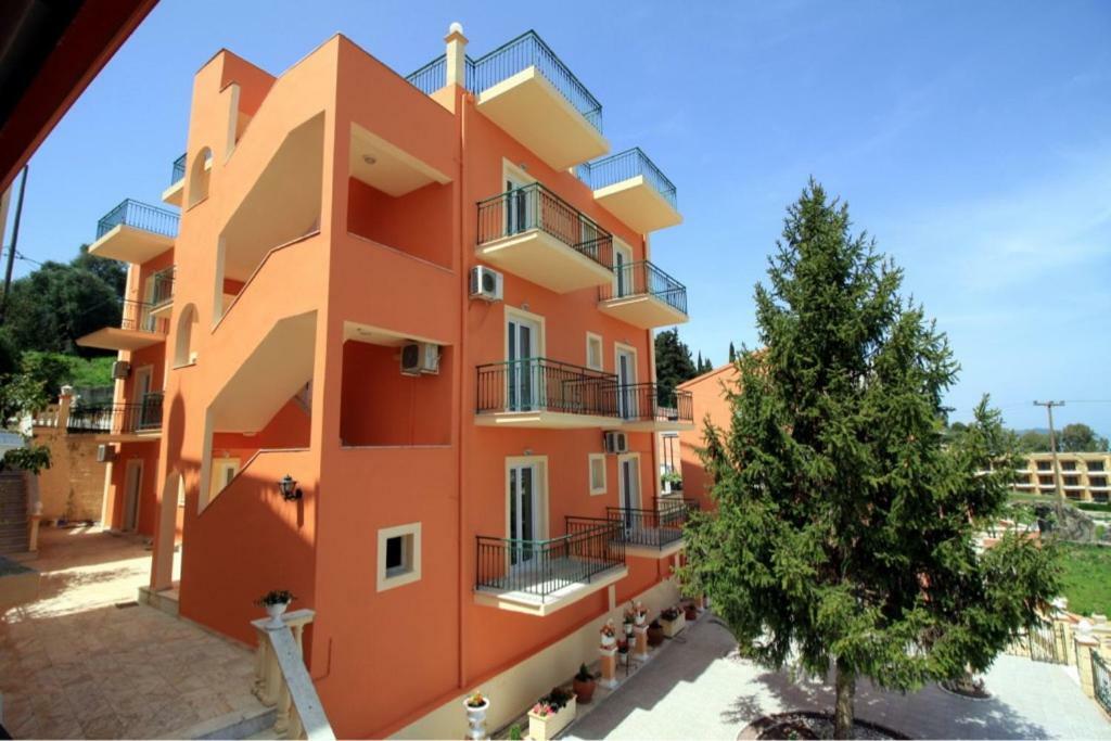 Corfu Sunflower Apartments Benitses  Bagian luar foto